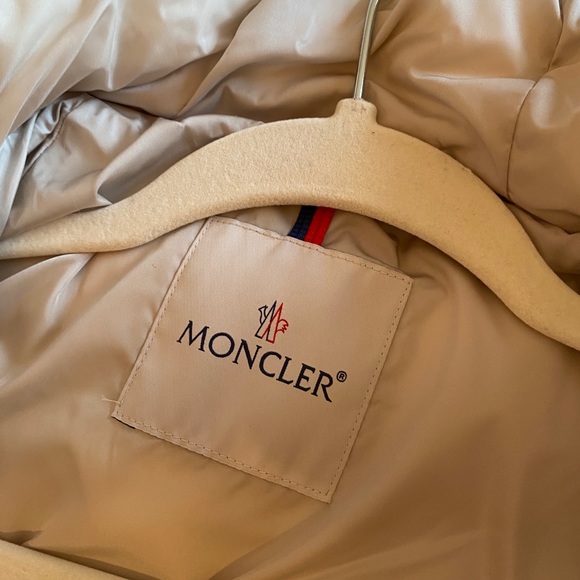 Moncler woman’s Coat - Picture 4 of 10